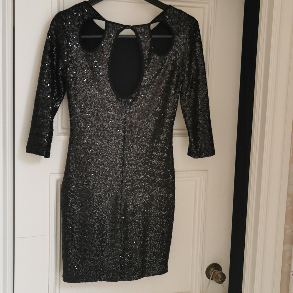 Dress - Picture 2 of 2